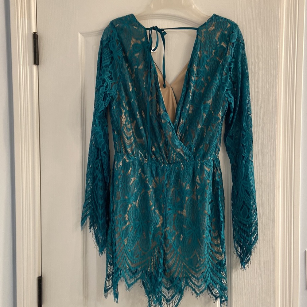 🎉Backless Romper🎉 - Picture 8 of 10